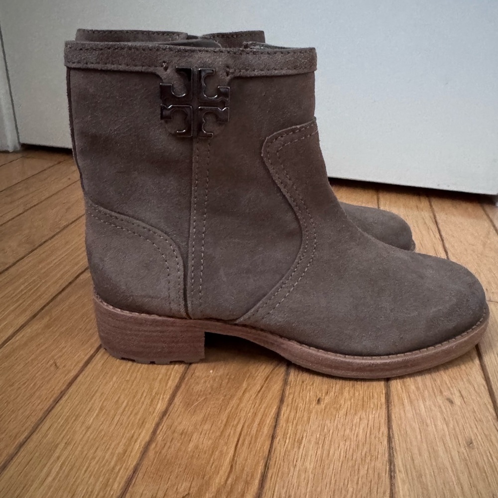 Tory Burch Brown Ankle Boots. Eloise flat suede bootie